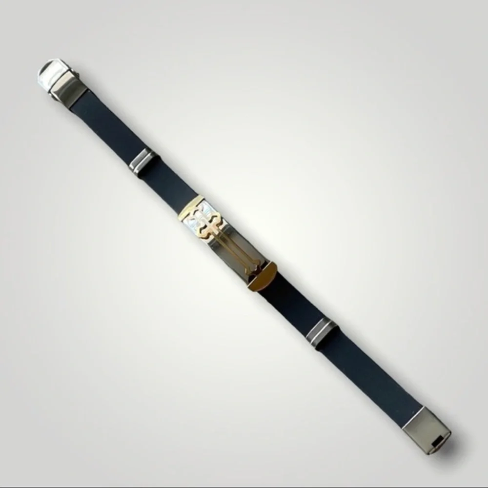 🫶🏻 Mens Stainless & Silicone Cross Bracelet